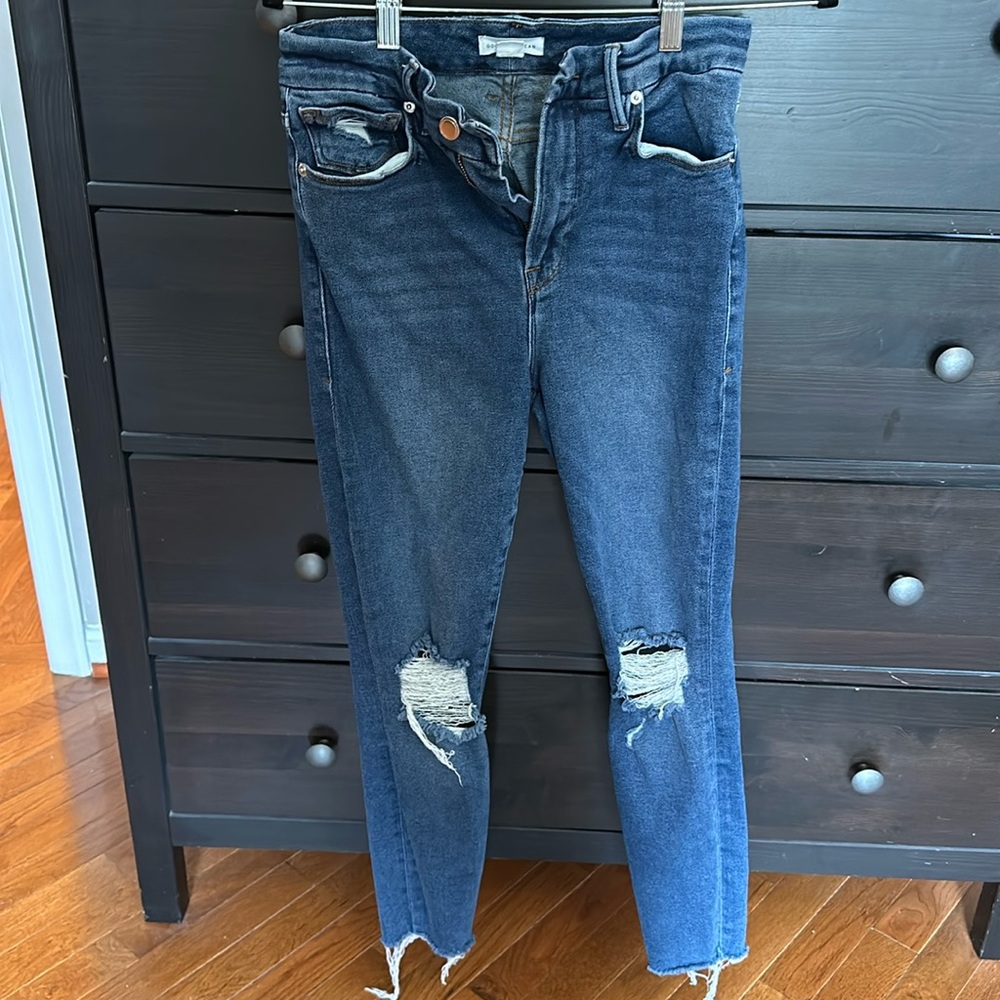 Good American cropped skinny jeans.